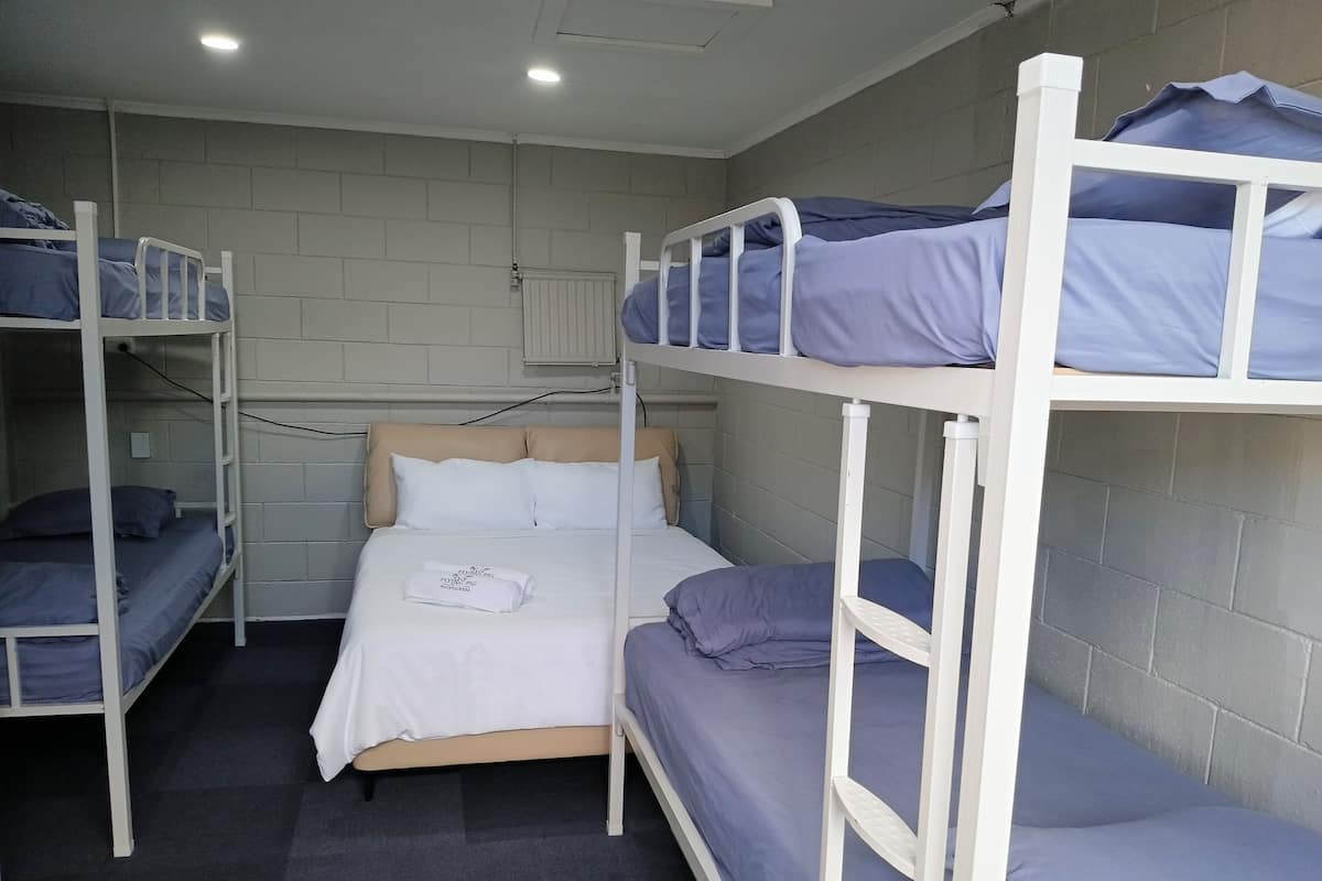 Family Room | Free WiFi, bed sheets