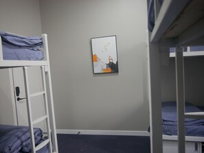 واي فاي مجانًا وملاءات أسرّة