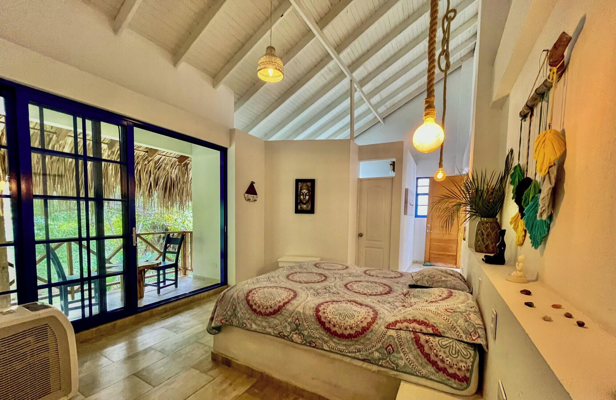 4 dormitorios, tabla de planchar con plancha, wifi gratis y ropa de cama