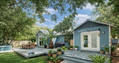 Entire Home in League City near NASA & Kemah, Fire Pit, Large Yard, KAYAKS!