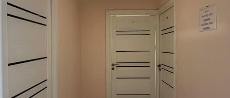 Classic Double Room | Bathroom | Free toiletries, hair dryer, towels, soap