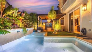 Pool - Marbella Lane - Stylish Dream Home in RMV w Pool (Mission Viejo)
