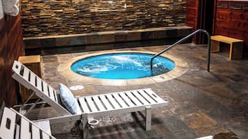 Indoor spa tub