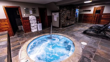 Indoor spa tub
