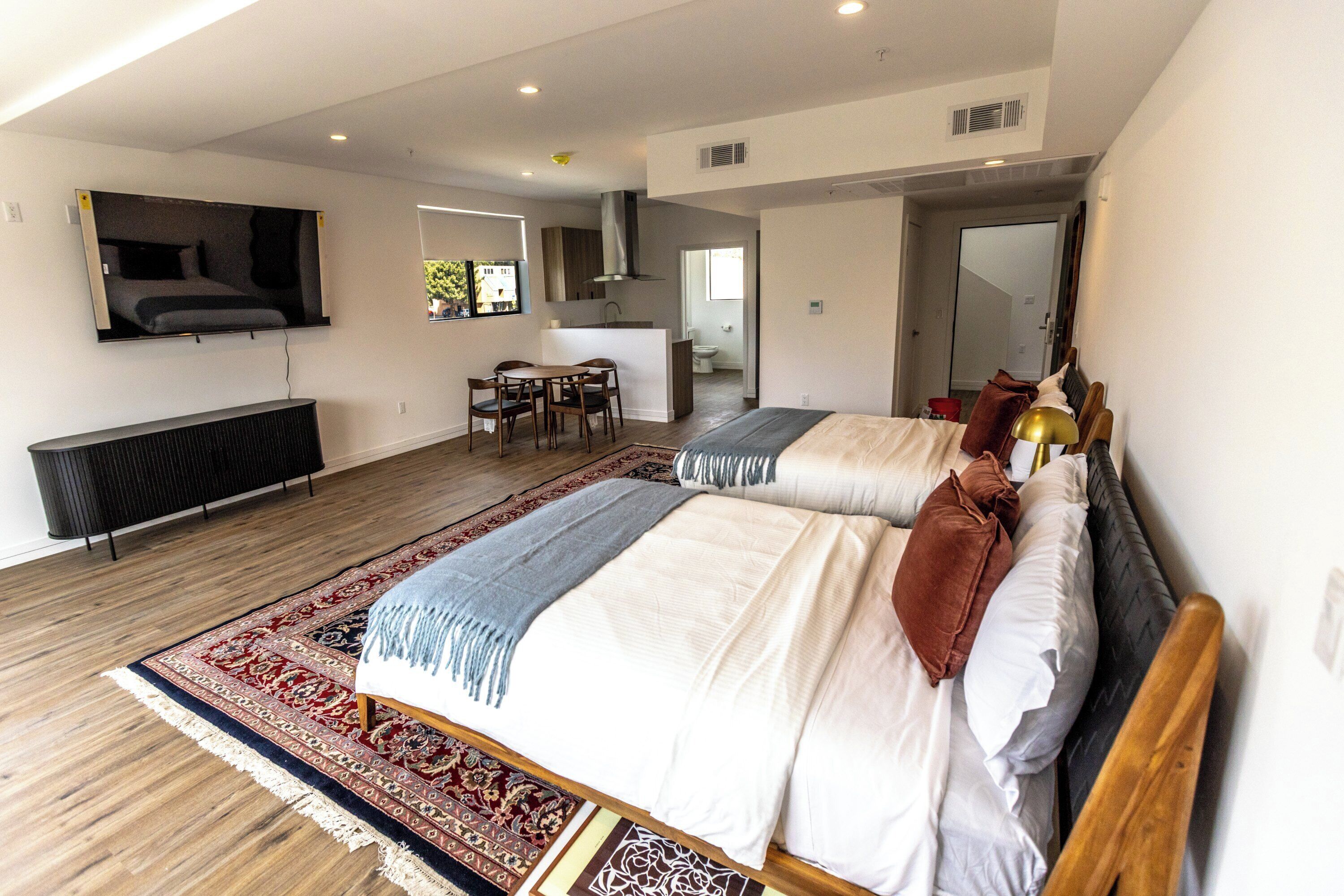 Chambre Double Familiale, vue montagne