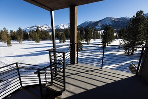 Terrace/patio - The Sierra House  (Mammoth Lakes)
