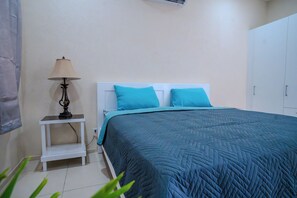1 Schlafzimmer, Bügeleisen/Bügelbrett, kostenloses WLAN, Bettwäsche