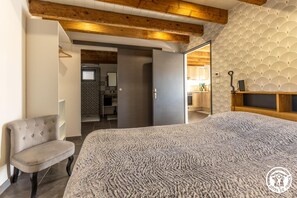 4 makuuhuonetta, ilmainen Wi-Fi