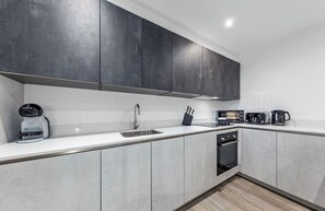 Private kitchen - 3 bedroom cozy flat (London)