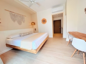 In-room safe, blackout drapes, soundproofing, iron/ironing board - El Patio Tamarindo (Tamarindo)