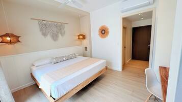 Caja fuerte, cortinas opacas, sistema de insonorización