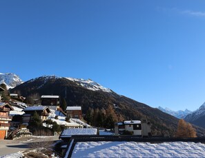 Miscellaneous - Large authentic apartment with terrace and view of the MatterhornOutside: 2-room apartment, for 2 pe (St-Luc)