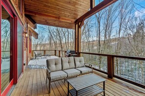 Terrace/patio - Winewood Haven at Eagles Nest - Fireplaces, King Ensuite, Firepit (Banner Elk)