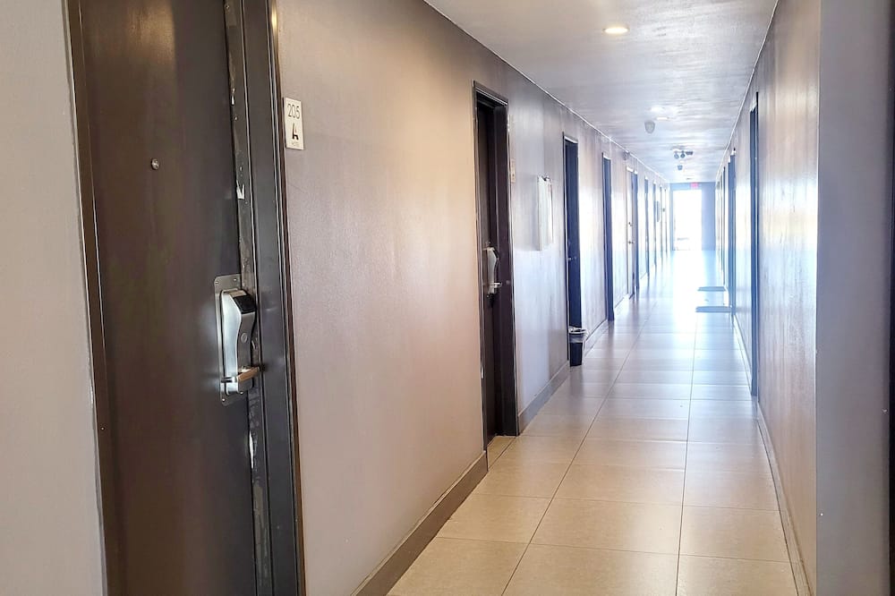 AVAION HOTEL LAX-SoFi Stadium