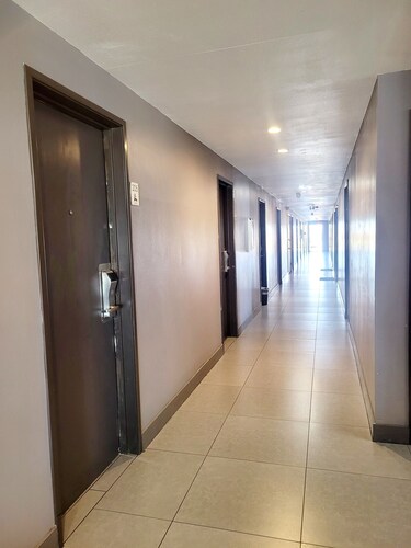 AVAION HOTEL LAX-SoFi Stadium