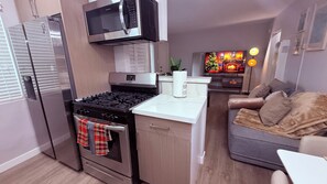 Classic Apartment | Interior - Oneluxstay Near Redondo Beach (Redondo Beach)