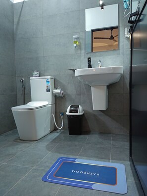 Deluxe Double Room, 1 King Bed, Balcony, Courtyard View | Bathroom | Shower, hair dryer, slippers, towels - Crescent Bay Weligama (Weligama)