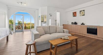 Sapphire House - Seashells Studio