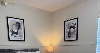 Pet Friendly Cozy 2-bedroom manufactured home with accessible feature's