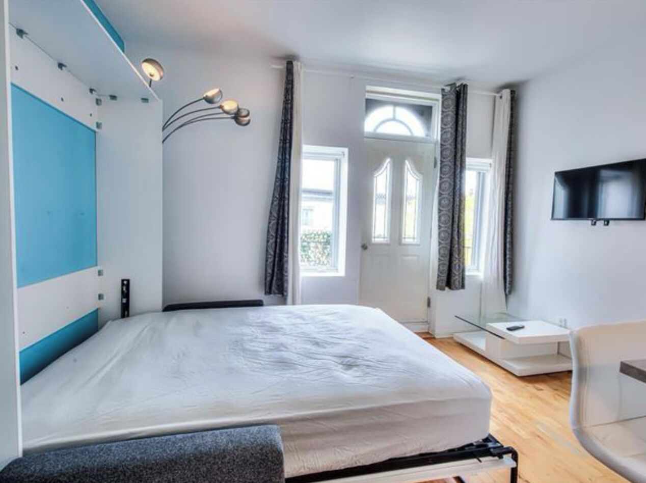 1 bedroom, bed sheets