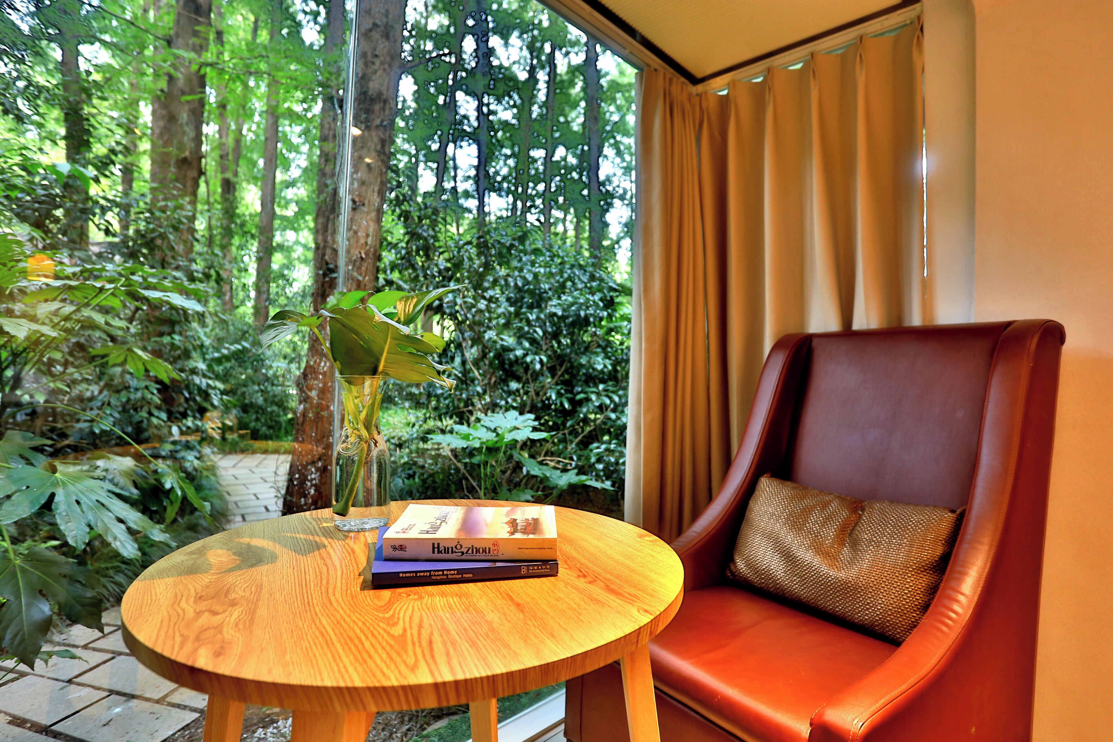 精品双人房, 公园景观 | 起居区