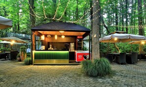 Front of property - Lotus Glade Hotel (Hangzhou)