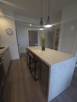Fridge, microwave, oven, stovetop - Bright & Comfortable 2B Apartment | Elm Ledbury (Toronto)