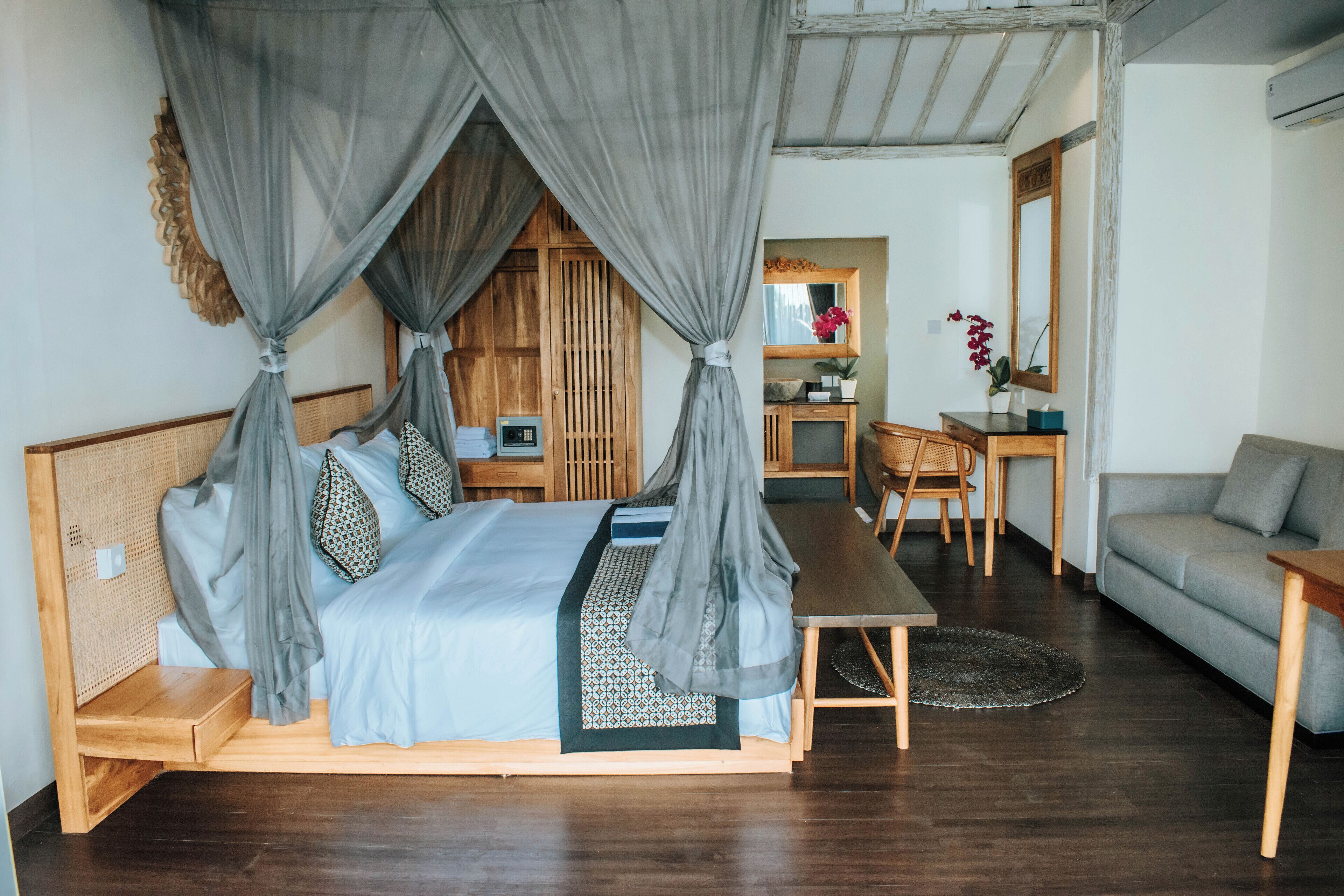 Vila superior, 1 quarto, piscina particular | Escrivaninha, Wi-Fi de cortesia