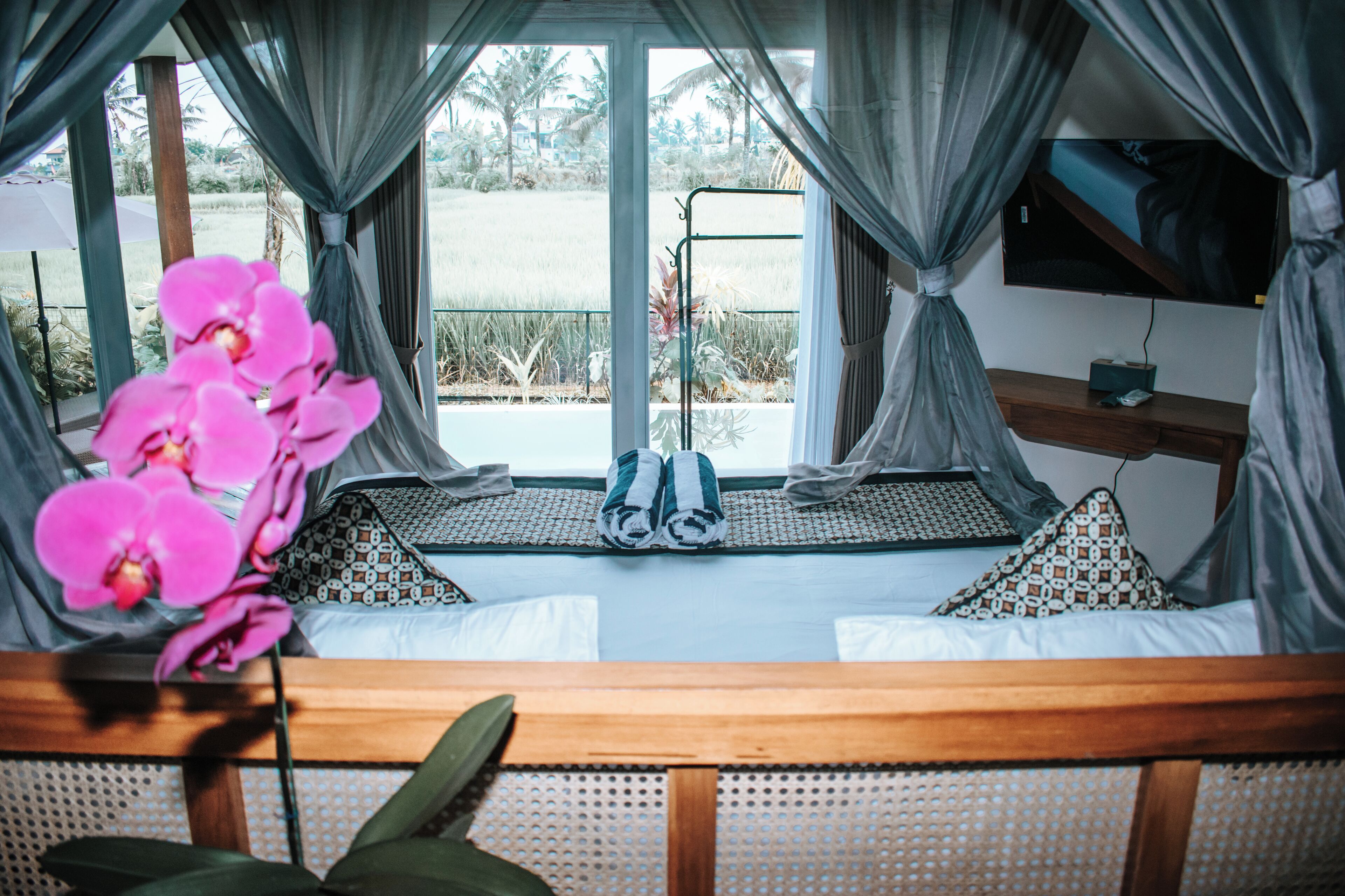 Vila luxo, 1 quarto, piscina particular | Escrivaninha, Wi-Fi de cortesia