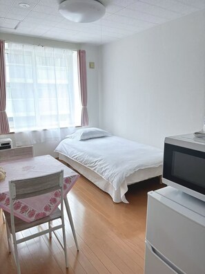 2 bedrooms, free WiFi, bed sheets - MariHOME Odori Koen, Usuino (札幌市白石区菊水5-1)
