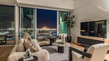 Una televisión, una oficina