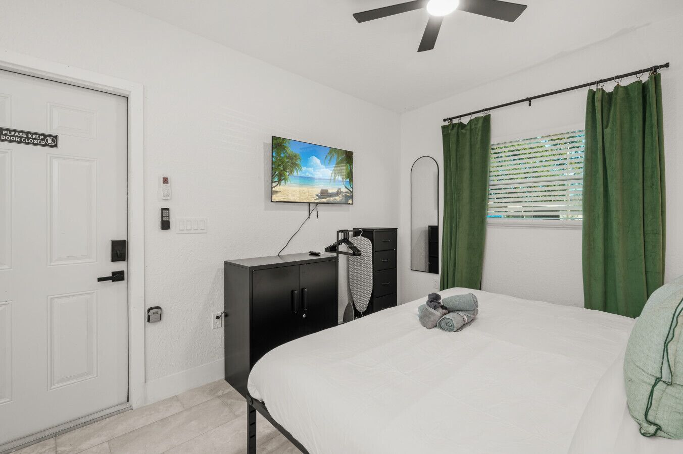 1 camera, ferro/asse da stiro, Wi-Fi, lenzuola