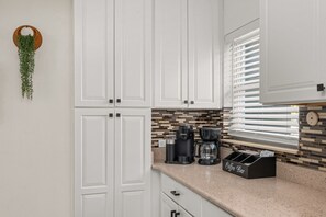 Interior - Beautiful East Orlando Home Near Everything (Orlando)