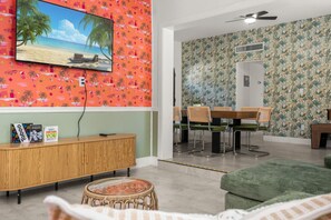 Interior - Beautiful East Orlando Home Near Everything (Orlando)