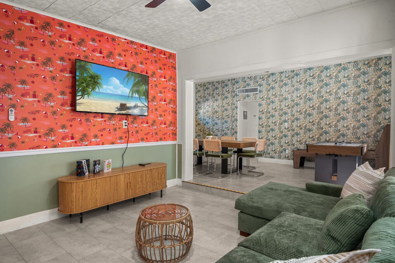 TV, caminetto, tavolo da ping pong