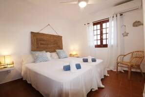 Iron/ironing board, travel cot, WiFi, bed sheets