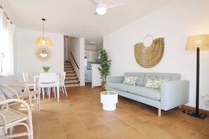 TV - Villa Las Marinas 3, pool and 5 minutes to the sea (S'Arenal D'En Castell (Menorca) (Urbanitzacio))