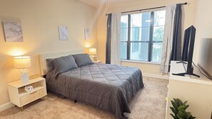 1 bedroom, iron/ironing board, WiFi, bed sheets - Cozy 1-bedroom apartment (Houston)