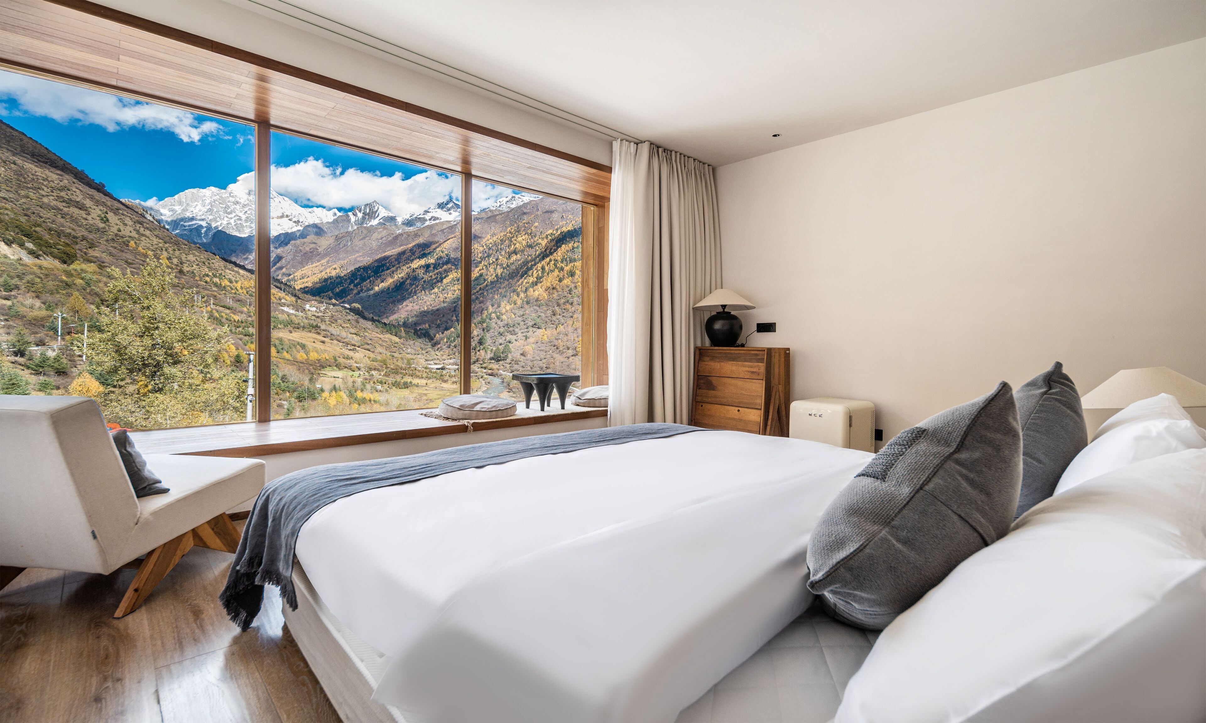 Suite Prestigio | Cortinas blackout, wifi gratis y ropa de cama 