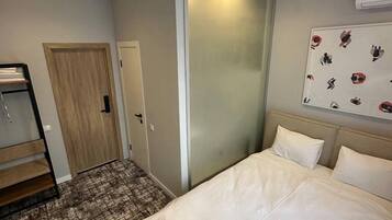 Cortinas blackout y sistema de insonorización