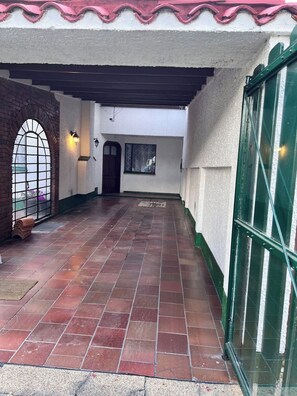 Exterior detail - La Casa Bogota (Bogotá)