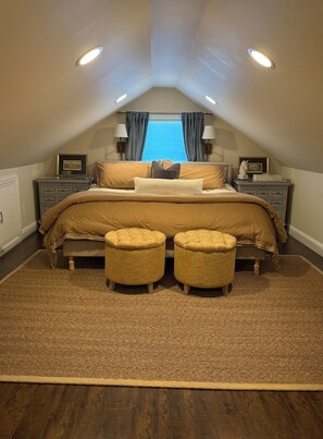 1 bedroom, desk, free WiFi, bed sheets