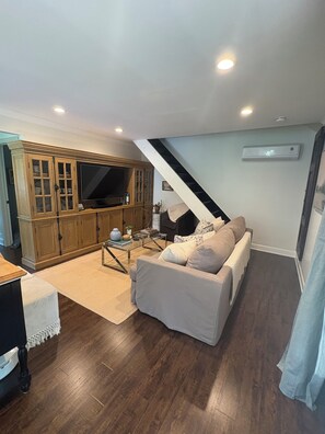 Smart TV, books, computer monitors, printers