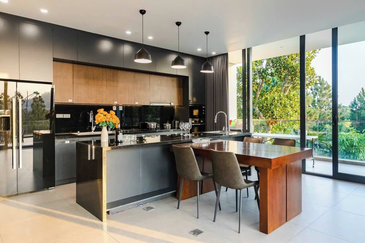 Frigorifero nell'area comune, forno a microonde nell'area comune