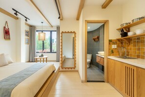 Egyptian cotton sheets, premium bedding, down duvets, memory-foam beds - UC CityStay Boutique Hanoi (Hoan Kiem)