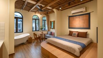 Estúdio luxo, vista para a cidade | Roupas de cama de algodão egípcio, roupas de cama premium