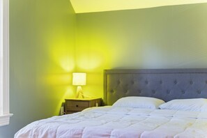 3 habitaciones, tabla de planchar con plancha, wifi y ropa de cama