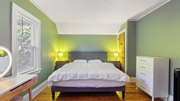 3 chambres, fer et planche à repasser, Wi-Fi, draps fournis