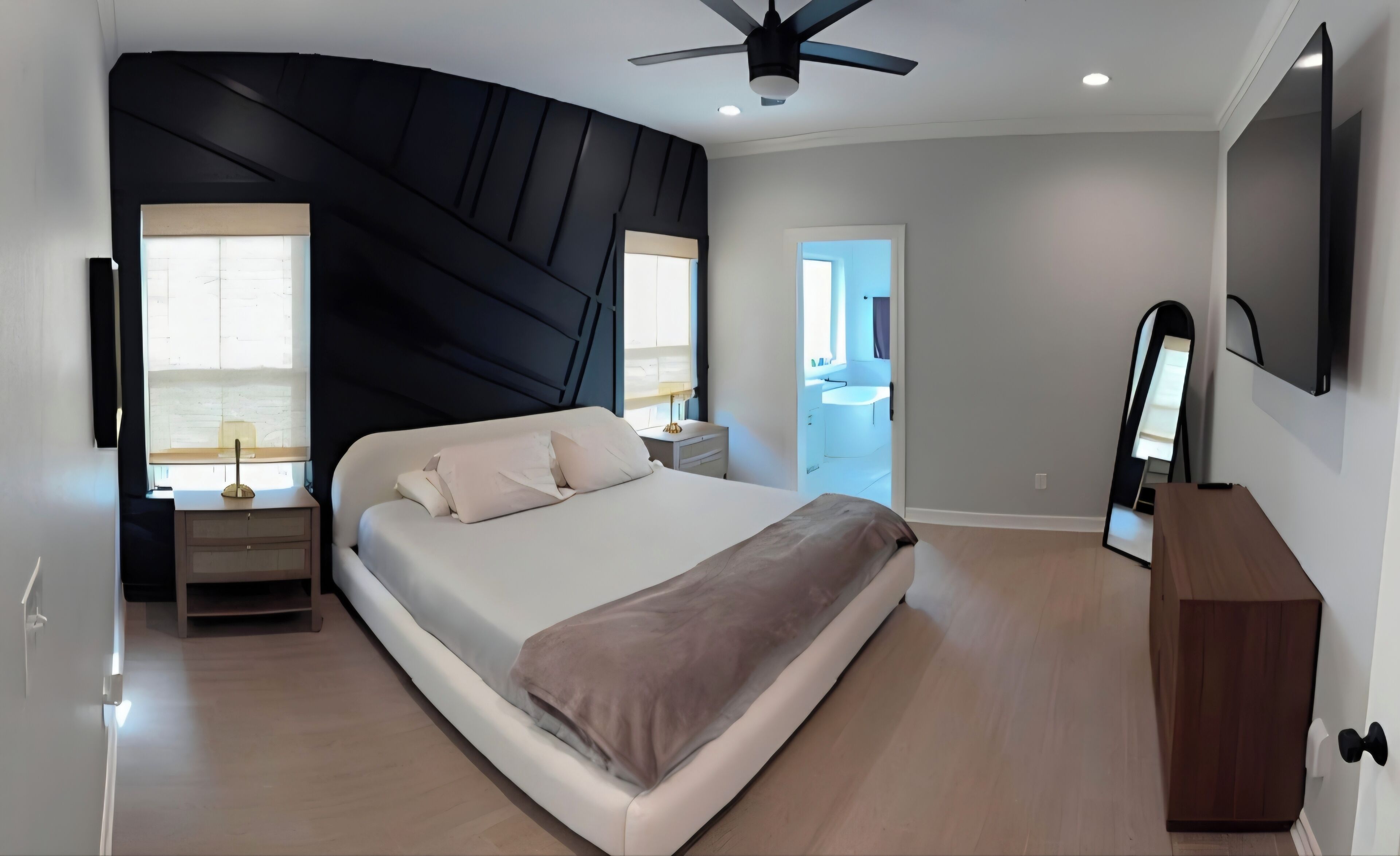 3 bedrooms, iron/ironing board, travel cot, free WiFi