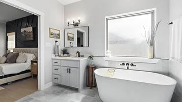 Assecador de cabells, tovalloles, sabó i xampú